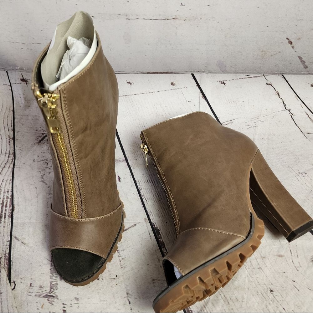 Michael Antonio Taupe Peep Toe Zip Up Heeled Boot Size 9 NIB